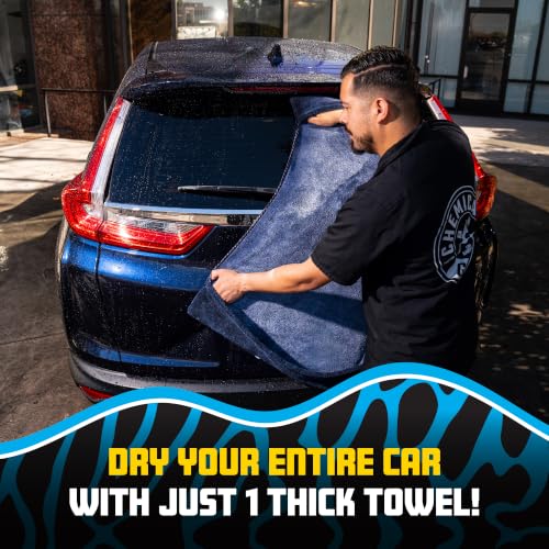 Image of Chemical Guys Twisted Loop Microfiber Drying Towel with Hand Pockets | Megalodon Built-in slots give a secure grip, full control while you safely clean your car, 24 inchx36 inch