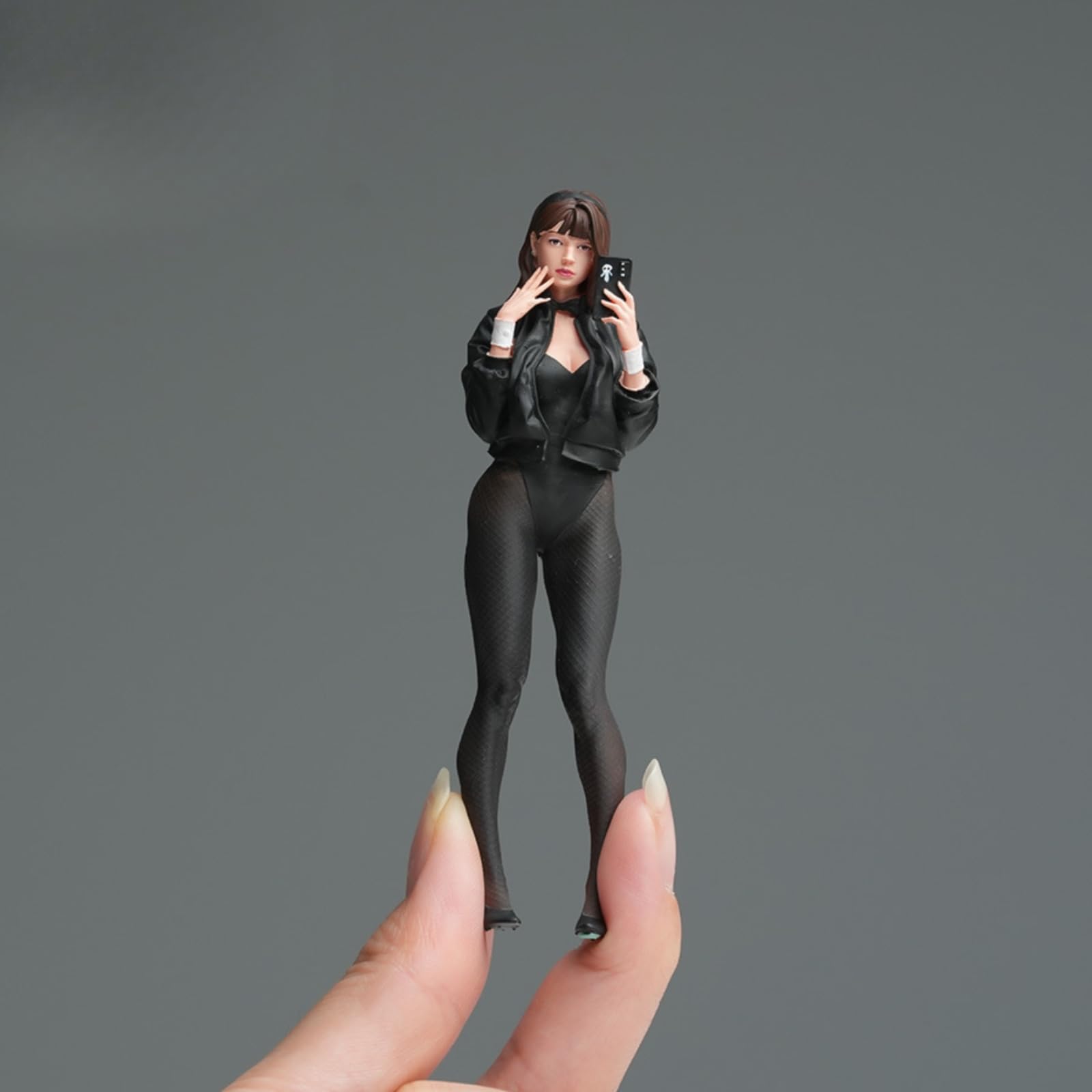 Modellfigur im Maßstab 1:18 Maßstabsgetreu Miniatur-Frauenfigur Detailreich Spielfigur für Sammler, Hobbyisten, Diorama, Regal, Schreibtisch