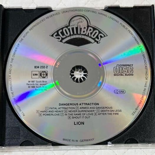 Amazon.co.jp: 独オリジナル盤！LION/ライオン/DANGEROUS ATTRACTION 
