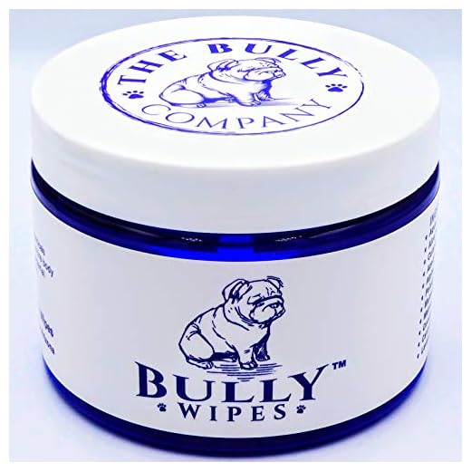 Bully Wipes - Bulldog Wrinkle Wipes Specifically for Bulldog Breeds All Natural Organic Formula Refreshing Botanical Scent - Removes Dirt - Safe to use Around Eyes, Ears, Paw, Wrinkles!