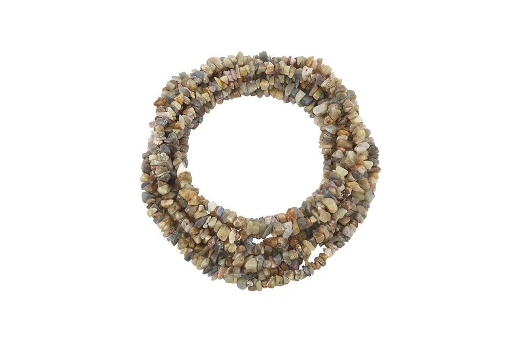 Brin de pépites de saphir naturel multicolore pour en finir avec les bijoux rigides