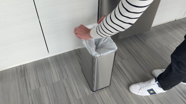 Display4top Pattumiera Automatica 58L Acciaio Inox – Sensore Touchless Per Cucina E Bagno - 3