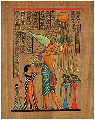 Akhnaton sacrifices to Aten the Sun-disk