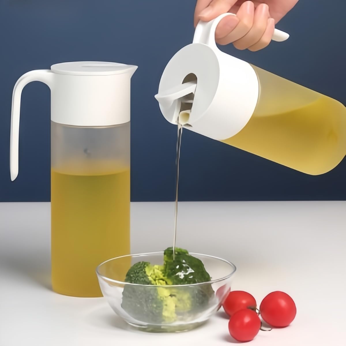 18.5OZ Glass Olive Oil Bottle Dispenser with Automatic Pouring Lid for Kitchen (2PCS)