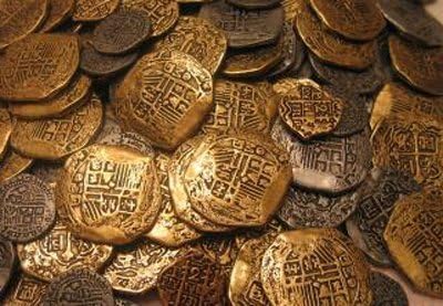 Beverly Oaks Lot of 1000 - Gold and Silver Doubloon Replicas