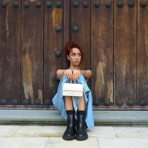 Premium Italian Leather Handmade in Florence, Italy. Small Crossbody Bag for Women with a Detachable Strap Made in Italy4