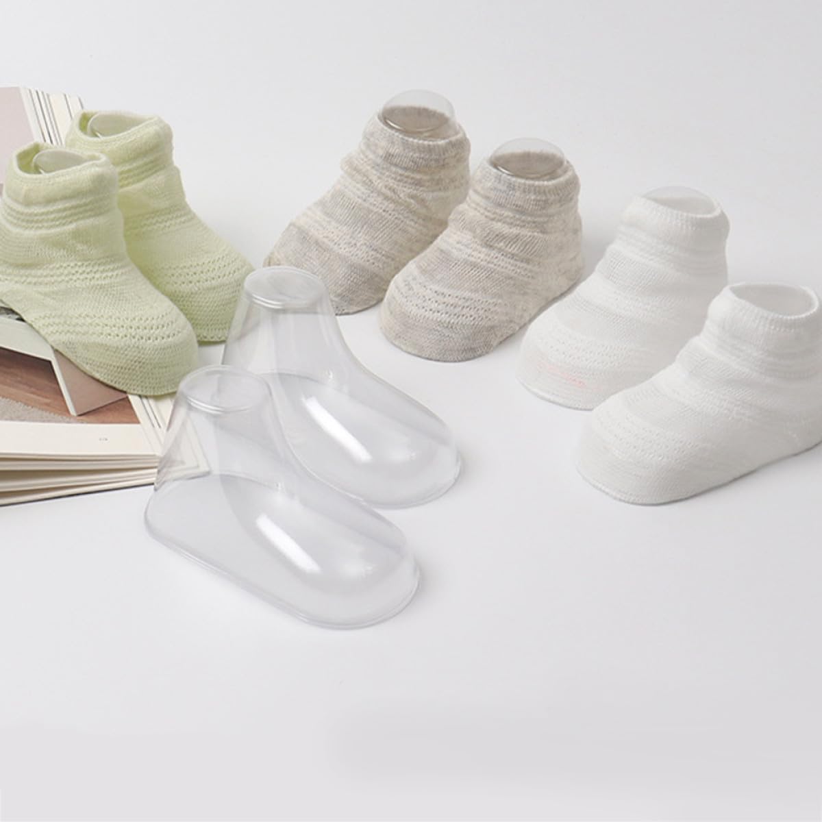 SHINEOFI 100 Stück Pvc Babyfüße Schuhpräsentationsständer für Kleinkinderschuhe Verhindert Verformen und Falten Transparenter Schuhständer für Babysocken und Schuhe