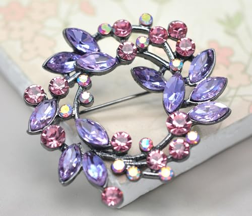 Image of Gyn&Joy Clear Crystal Rhinestone Floral Wreath Pin Brooch BZ005
