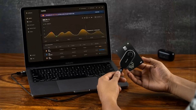Amazon.com: Cypherock Hardware Wallet for Secure Storage of BTC