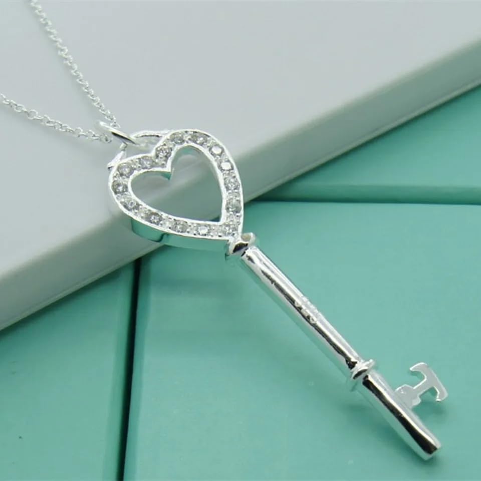 Collier clé cœur en argent 925, le cadeau symbolique idéal
