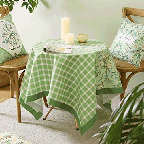 Nappe de table basse à carreaux vert pour un coin café chaleureux