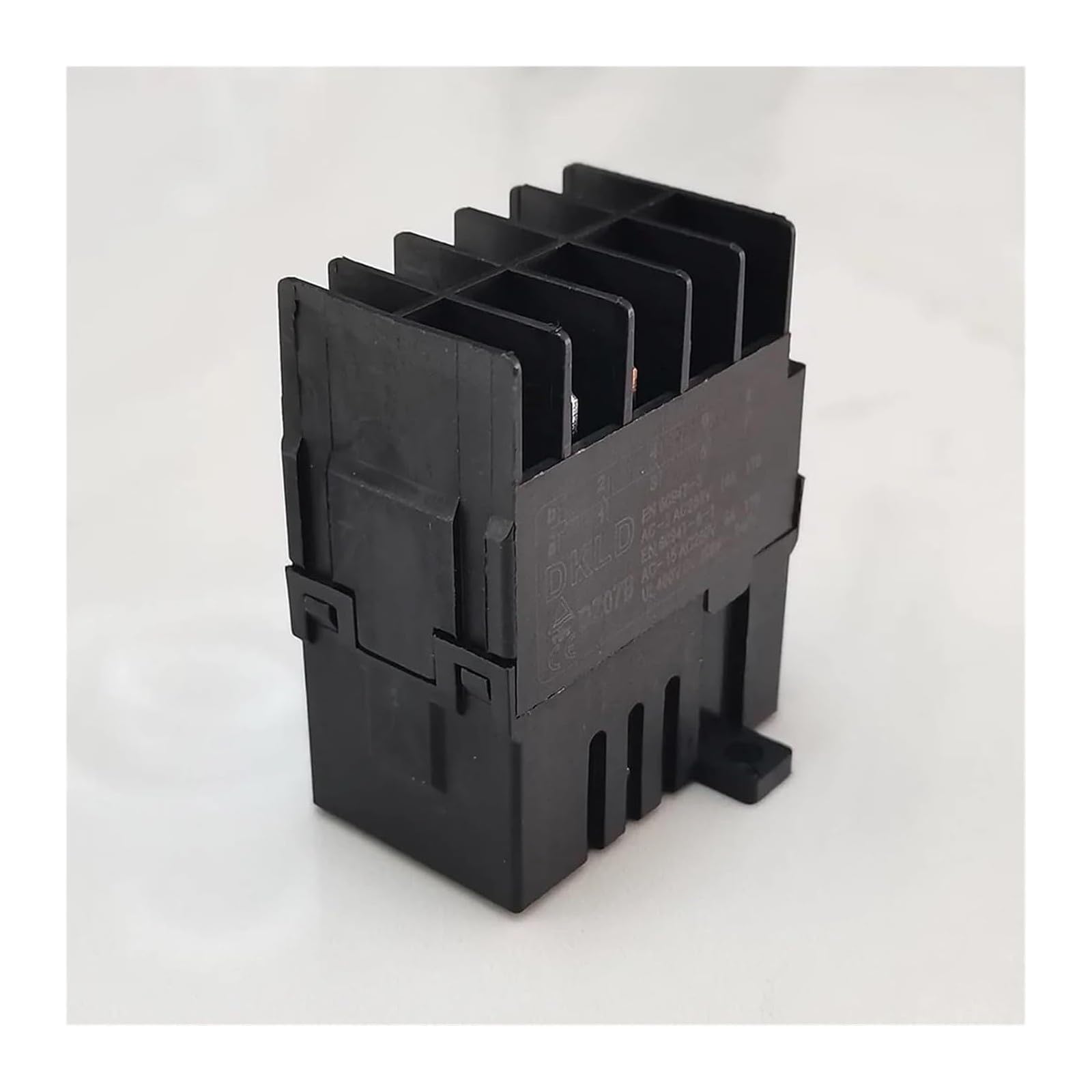 DZ07B Relè 8 pin AC250V 16A 3NO
