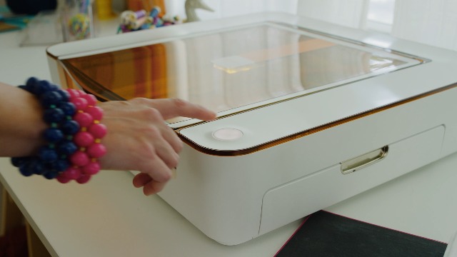【さじわら様】Glowforge レーザー彫刻機 本体 Amazon.com: Glowforge Aura Laser Engraver and Cutter, DIY Project