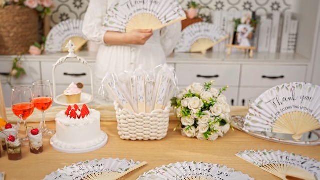 Beeveer 50 Pcs Wedding Foldable Hand Fans Wedding Party Favor with