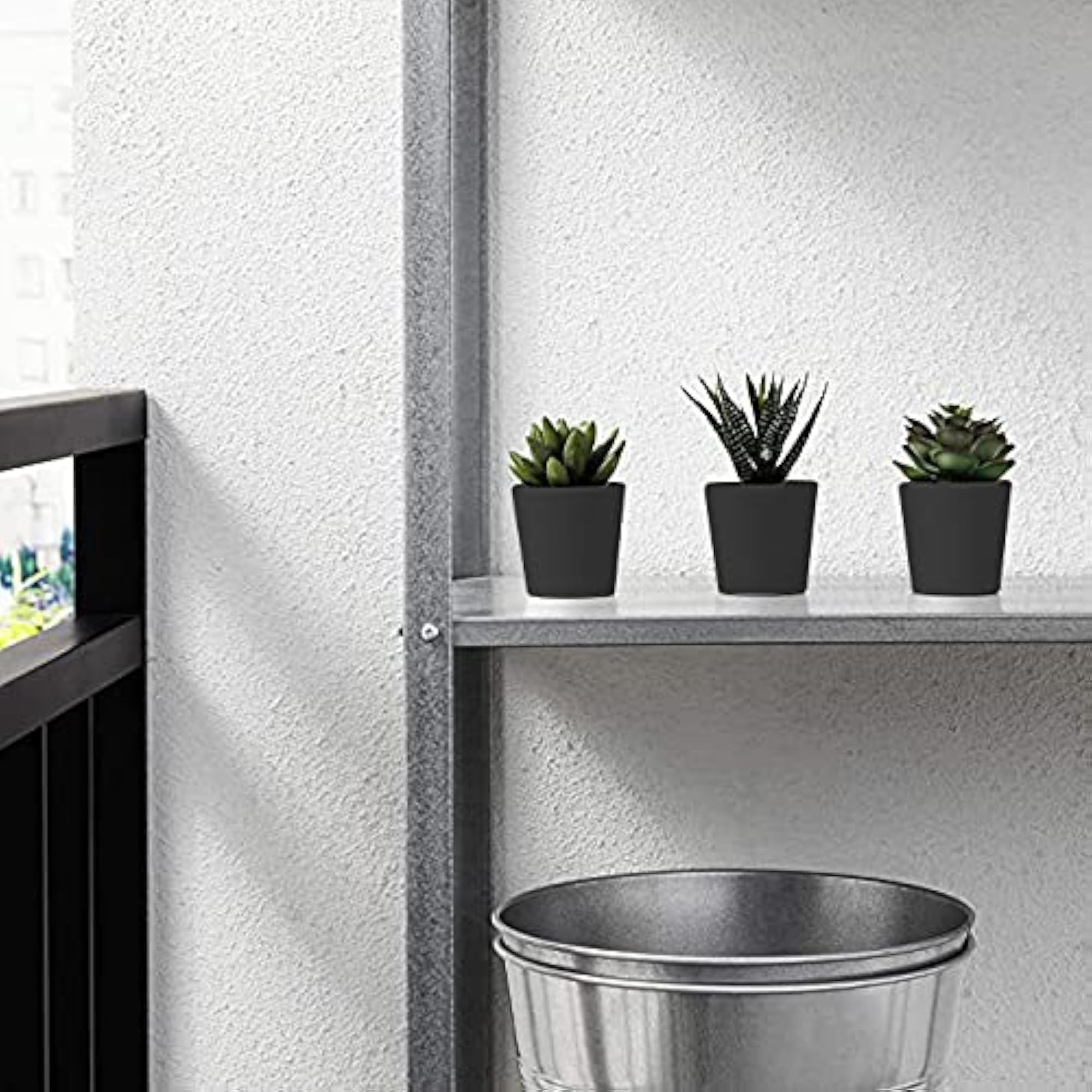 Artificial Succulent Plants with Plastic Black Pot