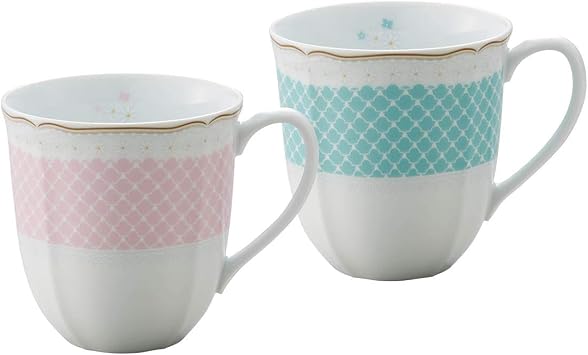 Amazon Co Jp Noritake ノリタケ マグカップ ペアセット 330cc デイジーベル 電子レンジ対応 2個 色変り ピンク ブルー ファインポーセレン P9555a 1705 01 ホーム キッチン