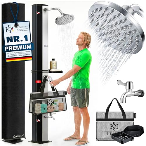 KESSER® Solardusche 60L Gartendusche, Solar Dusche für Garten & Pool mit warmem Wasser, Pooldusche ohne Strom, Regenduschkopf & Wasserhahn mit Gartenschlauch-Anschluss + Ablage, Schutzhaube & Tasche