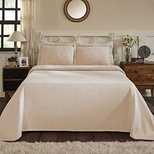 Superior Cotton Fleur De Lis Bedspread Set, Warm Blankets, All-Season Bedding, Bedroom Decor, Decorative Boho Medallion Coverlet, Includes 1 Bedspread, 2 Pillow Shams, Queen, Peach