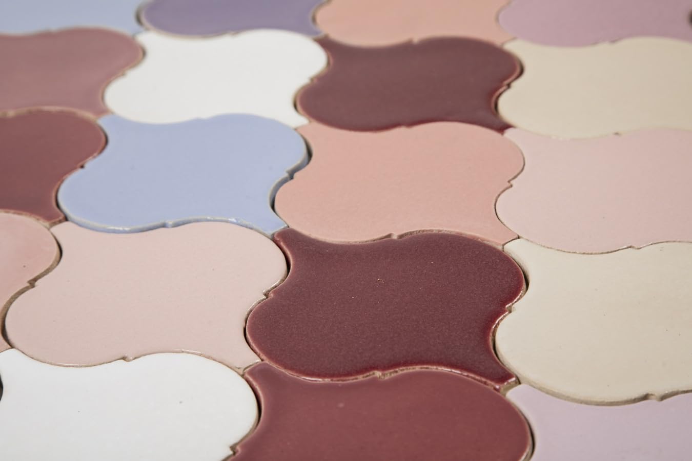 Piastrelle in ceramica fatte a mano Arabesque Tramonto lavanda – Mattonelle a mosaico arabesque per cucina, parete posteriore della cucina e bagno | Un patchwork contiene 31 piastrelle da rivestimento
