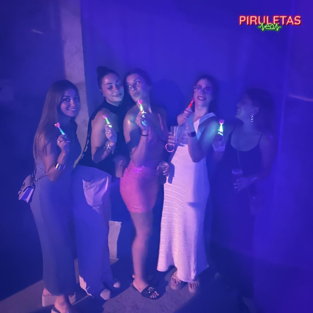 Piruletas Neón – Pack 24 | Piruleta luminosa con palo fluorescente que se activa al doblarlo | Sabores Manzana, Cereza y Mora | Ideal para fiestas, bodas, discotecas y eventos