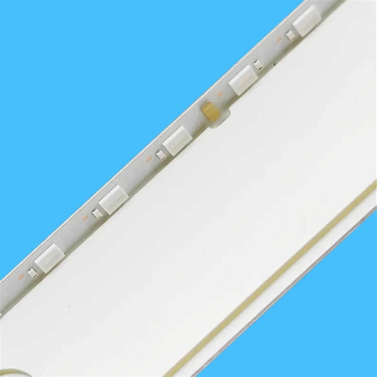 Compatible with 65Q6 65Q7 V8Q6-650SM0-R0 BN96-46470A QN65Q65FNF QN65Q6FNAPXPA QE65Q6FNATXXU 78LED 702MM LED Backlight