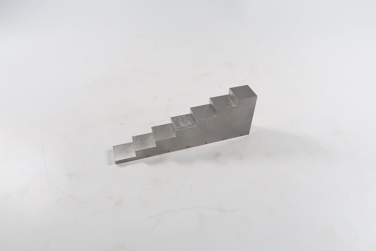 ultrasonic Calibration Block Metric 7 Step 5-12.5-20-27.5-35-42.5-50 mm UT Test Block (1018 Steel)