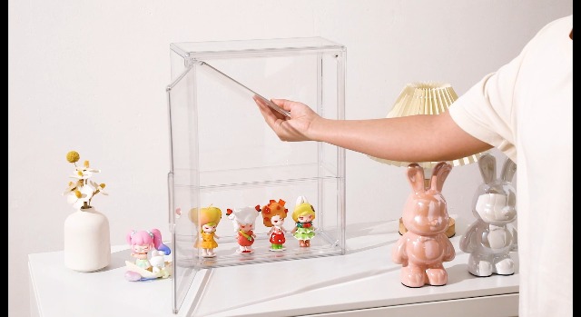 ハルカミライ　ピンズ　10個セット　コンプリート　クリアーケース入 Amazon.com: Clear Display Case for Figures with Magnetic Door