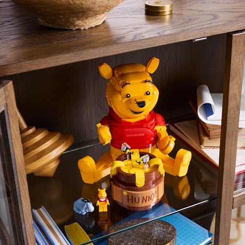 Image of LEGO ǀ Disney Winnie the Pooh - Classic Decoration Building Kit with Honey Pot for Ages 18+ - 43300