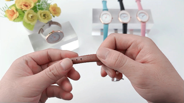 Amazon.co.jp: Womens Leather Strap Watch Cute Analog Display