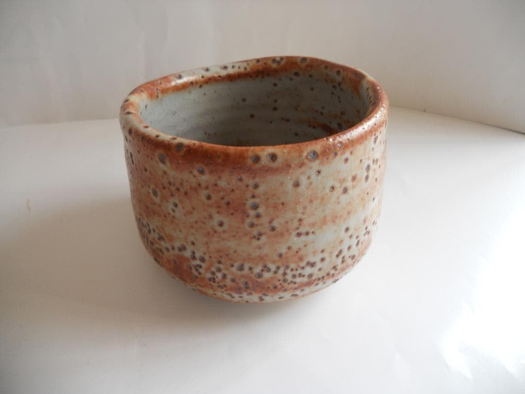 安藤日出武 志野茶碗 志野焼 茶碗 共箱 希少 抹茶茶碗 新品 未使用 です。 Amazon.co.jp: 安藤日出武 志野茶碗 志野焼 茶碗 共箱 抹茶茶碗 : おもちゃ