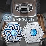 EMF STRAHLUNG / ELEKTROSMOG : Ihr AUto ist voll mit Elektronik und KAbeln. Neue Autos haben zusätzliche Belastung durch SIM Karten, WIFI, USB, BLUETOOTH. Durch das Metallgehäuse des Autos wird das elektromagnetische Feld verstärkt. Unsere EMF SCHUTZ Einsätze verringern deutlich das Belastungsempfinden. Sie fühlen Sie erholter und konzentrierter.