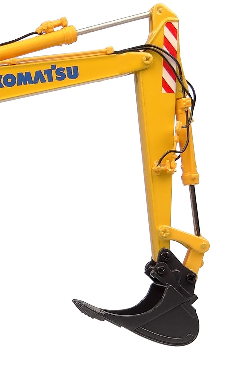 Universal Hobbies Escavatore idraulico Komatsu PW148-11