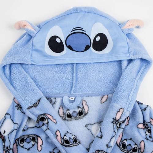 CERDÁ LIFE’S LITTLE MOMENTS Unisex Kinder Batín Stitch Suave Niños Y Niñas Con Capucha Cinturón – Bata Casa Calentita Cómoda Tejido Tipo Polar Batin, Stitch, 8 Jahre EU