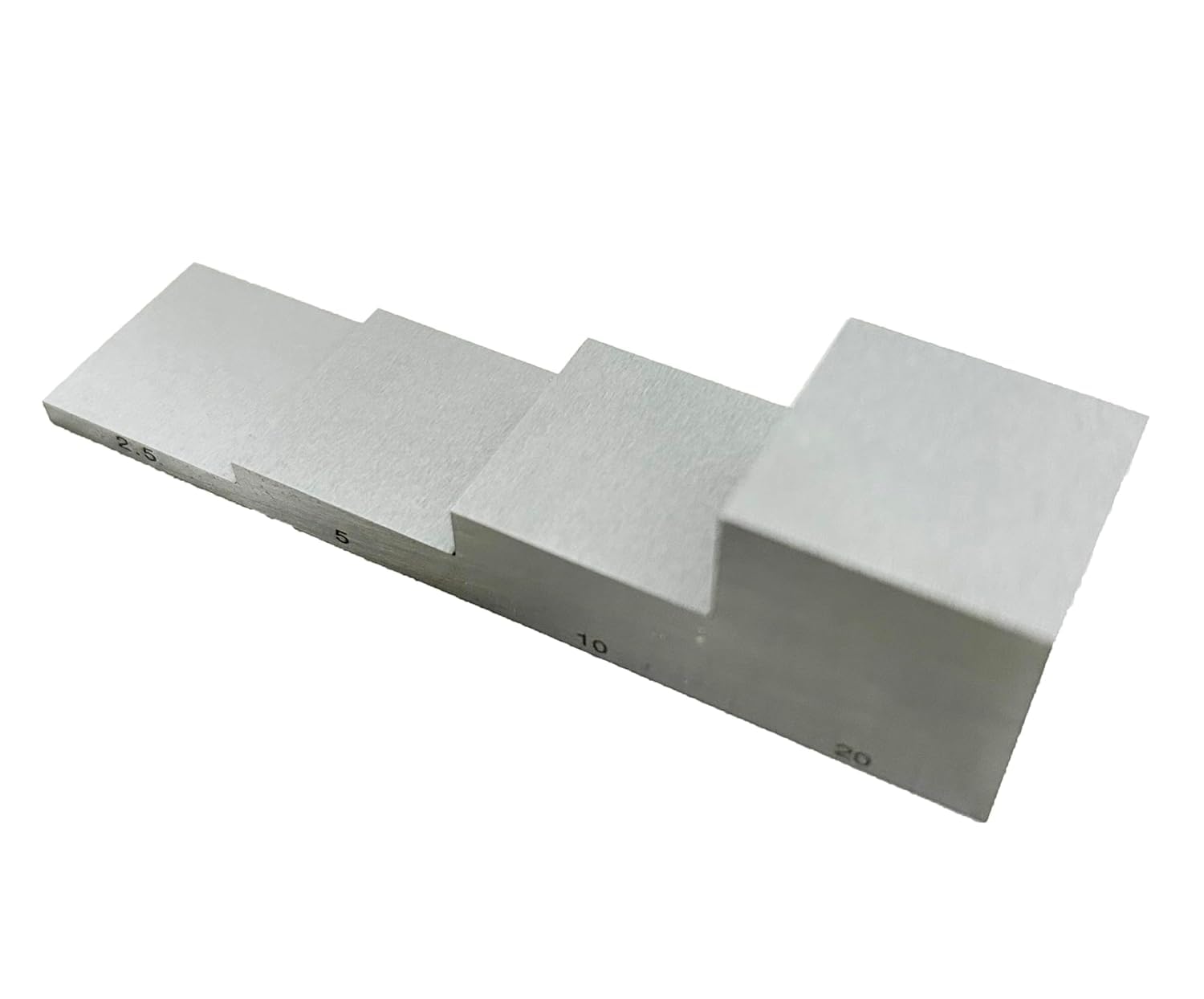 Ultrasonic Calibration Blocks 4-Step Calibration Block with 2.5mm 5mm 10mm 20 mm 1018 Steel for Ultrasonic Thickness Gauge in NDT Testing Thickness and linearity Calibration