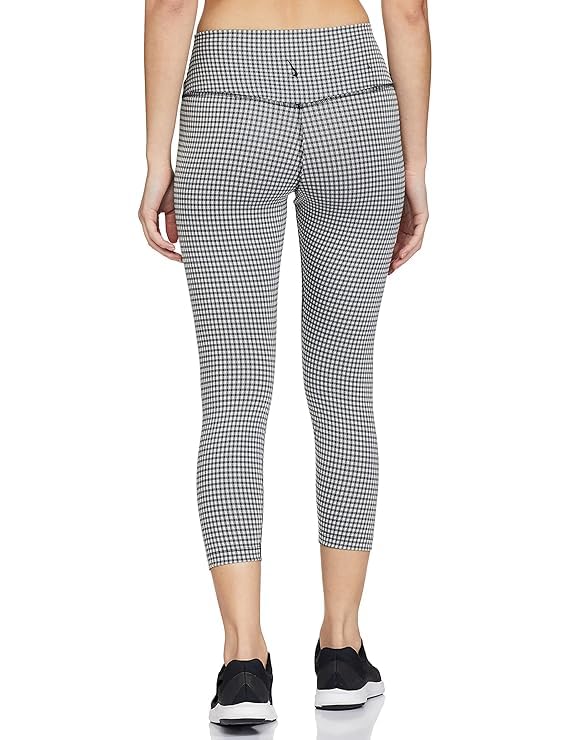 Image of Nike Women's High Rise 3 /4 Length Regular Fit Tights