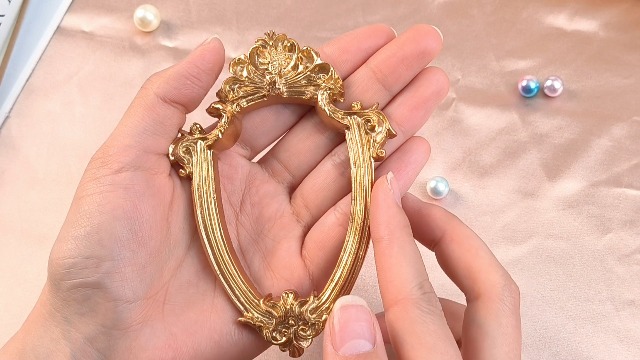Amazon.com - Yalikop 5 Pcs Vintage Mini Picture Frames Small