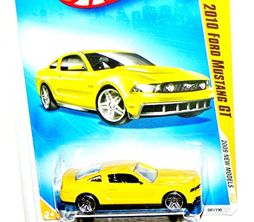 Hot Wheels 2009-041 New Models Yellow 2010 Ford Mustang GT 1:64 Scale - image 2