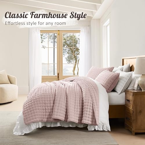 Image of WDCOZY Cloud Soft Quilt Set, Queen Size, Pink, 3 Pieces 90x90 inches