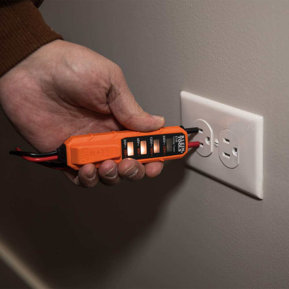 Klein Tools MM320KIT - Kit de prueba eléctrica de multímetro digital, probador de voltaje sin contacto, probador de receptáculo, funda de transporte y baterías
