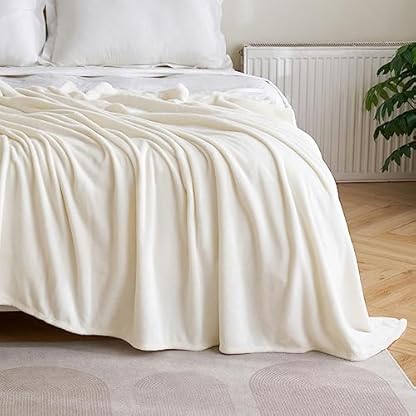 MIULEE Kuscheldecke Flauschig Decke Fleecedecke Wohndecken Couchdecke Flauschig Überwurf Mikrofaser Tagesdecke Sofadecke Blanket Für Bett Sofa Schlafzimmer Büro 150x200 cm Weiß – Bild 5