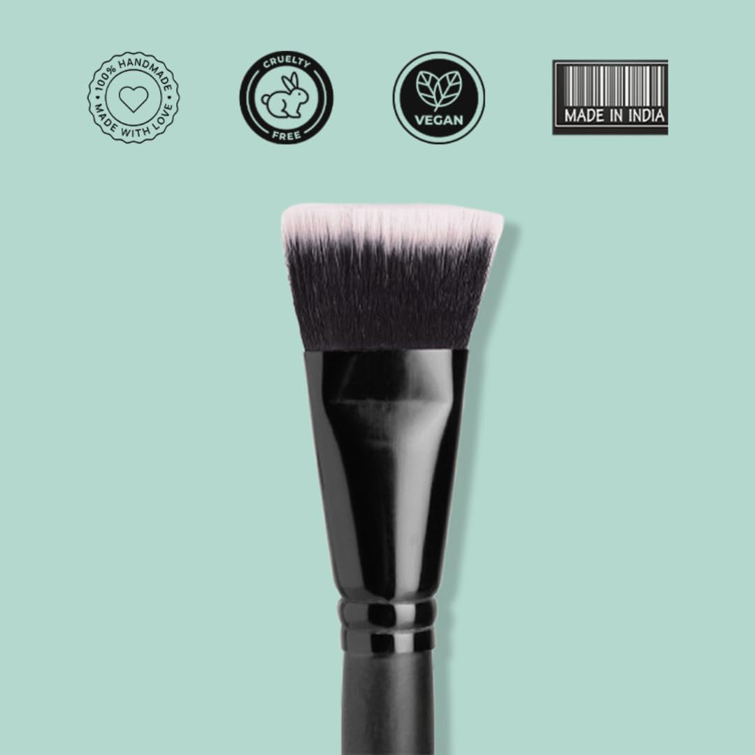 Cuffs N Lashes F025 Big Bronzer &Contour Brush | Large Fluffy Makeup Brush for Bronzer Blush &Contour | Ultra-Soft Bristles | Professional Blendability | Cruelty-Free | Handmade in India - Image 4 thumbnail