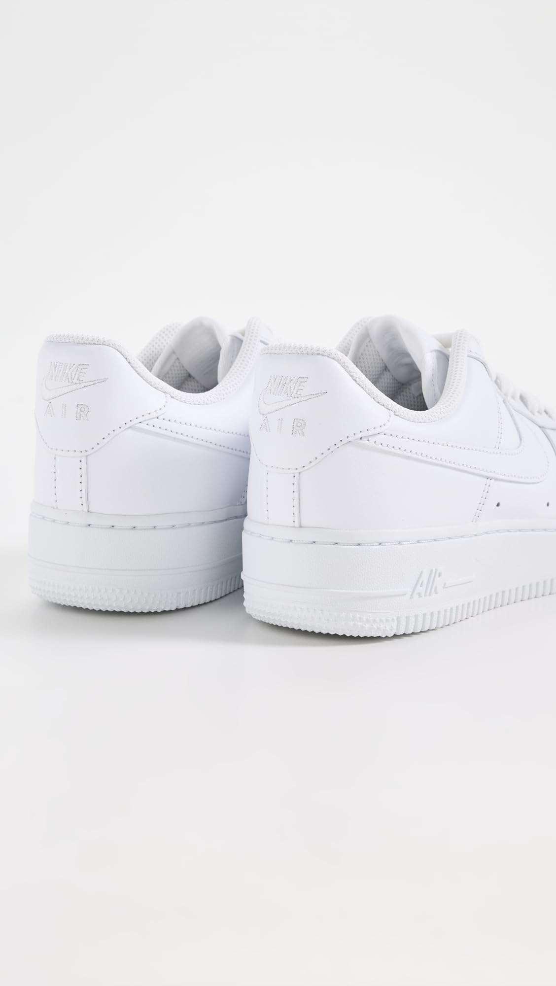 Nike Wmns Air Force 1 '07, Zapatos De Baloncesto Mujer, Light White, 43 EU