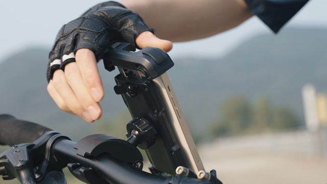 Aomiker バイクスマホホルダー 360度回転 iPhone 17~6インチ対応 Aomiker バイクスマホホルダー 360度回転 iPhone 17~6インチ対応
