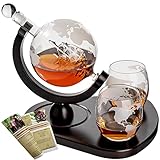 Juego de jarras de whisky: la jarra de cristal en forma de globo terráqueo con grabado tiene un barco de vela y dos vasos de whisky grabados. Perfectamente presentado en una elegante bandeja de madera