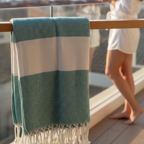 MyStilo Strandtuch Saunahandtuch XXL - Dickes, Weiches Badetuch 100x200cm, Schnelltrocknend - Premium Hamamtuch mit Diamantmuster für Männer, Frauen (Smaragdgrün)