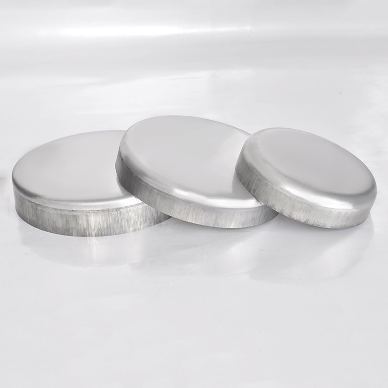 Lot de 10 capuchons de poteau de clôture en fer galvanisé – Capuchons ronds décoratifs pour lampadaires, terrasses et quais – Protection élégante pour l'extérieur 50 mm