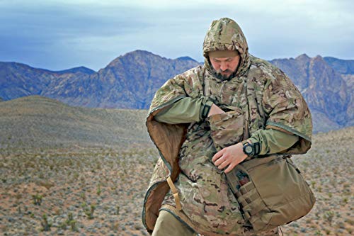 Poncho Helikon-Tex cortavientos para evitar mojar la mochila en ruta 3