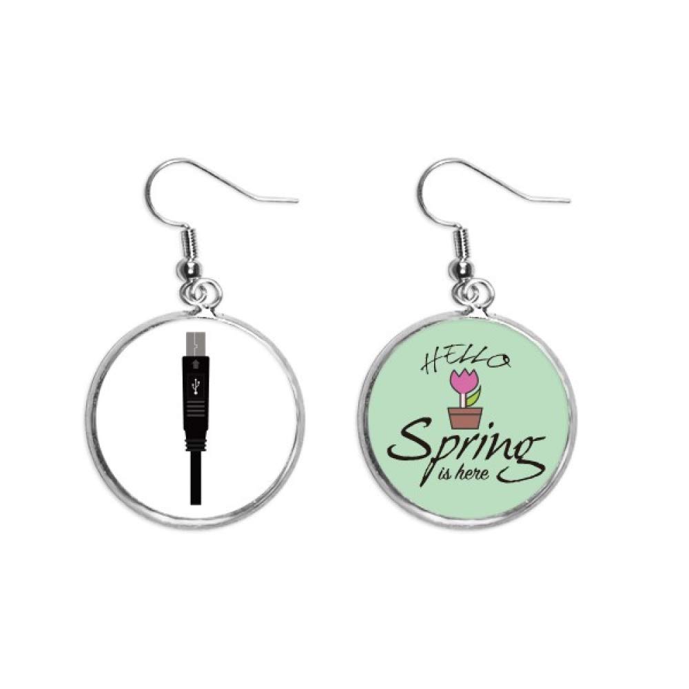 Pendientes de primavera tipo cable USB negro para evitar looks aburridos 5