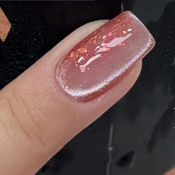 Vintage Cat Eye Gel Nail Polish with Colorful Glitter, 15ml, Unique Retro Color Effect, UV/LED Cured, Long-Lasting 4 Weeks Manicure, 04