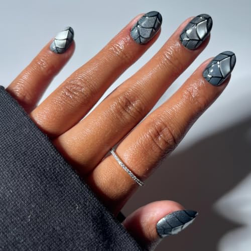 Glamnetic Halloween Press On Nails, Short Oval Cat-Eye, Weblings